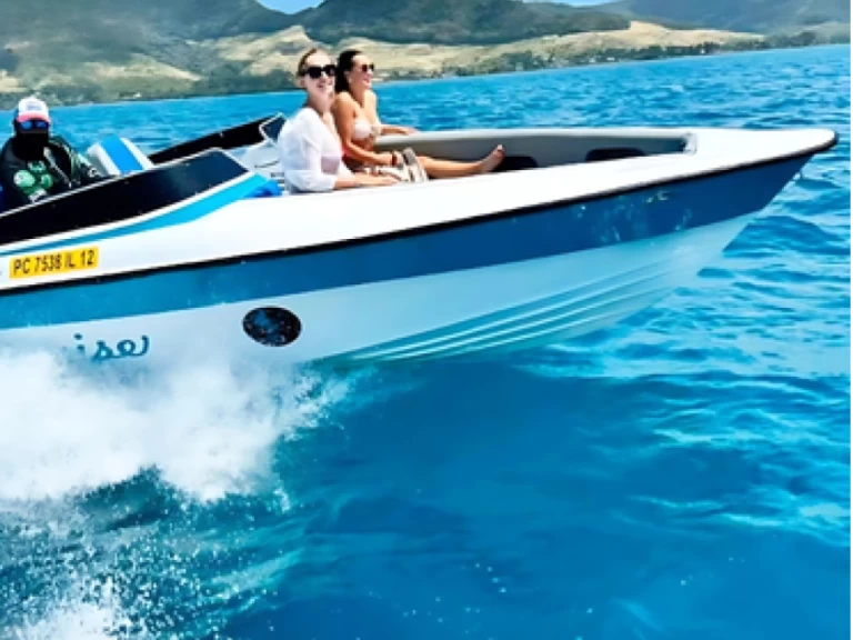 Motorboot mieten in Blue bay zum besten Preis