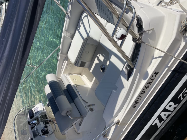 YachtCharter in Bol - Zar Zar 75 Suite auf SamBoat