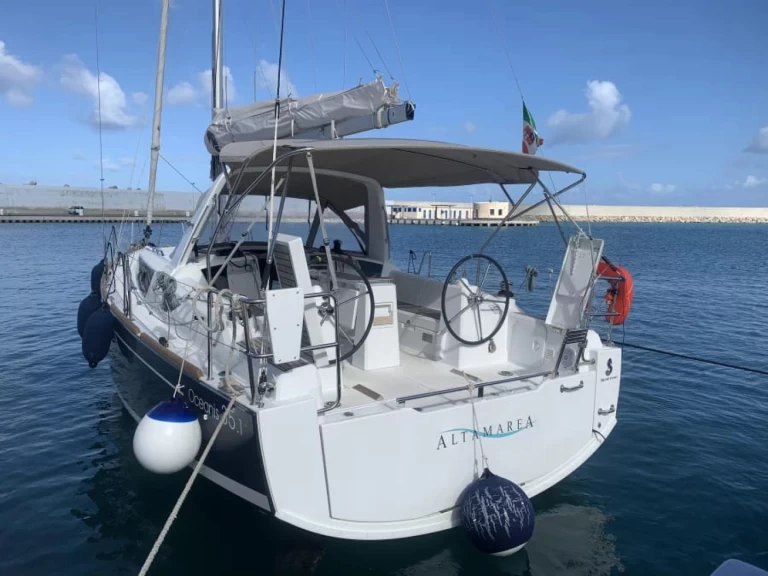 Bénéteau Oceanis 35.1 mieten Palermo