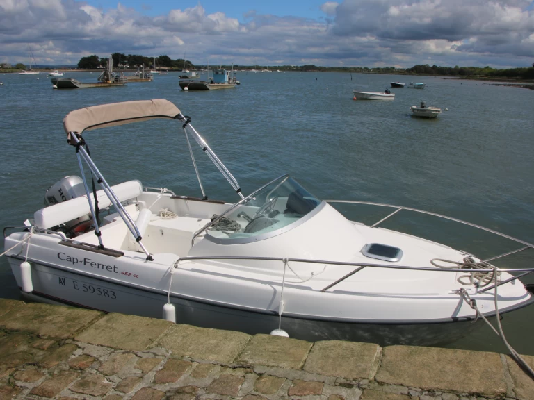 Motorboot mieten in Arzon - B2 Marine Cap Ferret 452 Cabin Cruiser