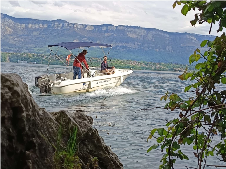 Sessa Marine Ocean 450 mieten Le Bourget-du-Lac