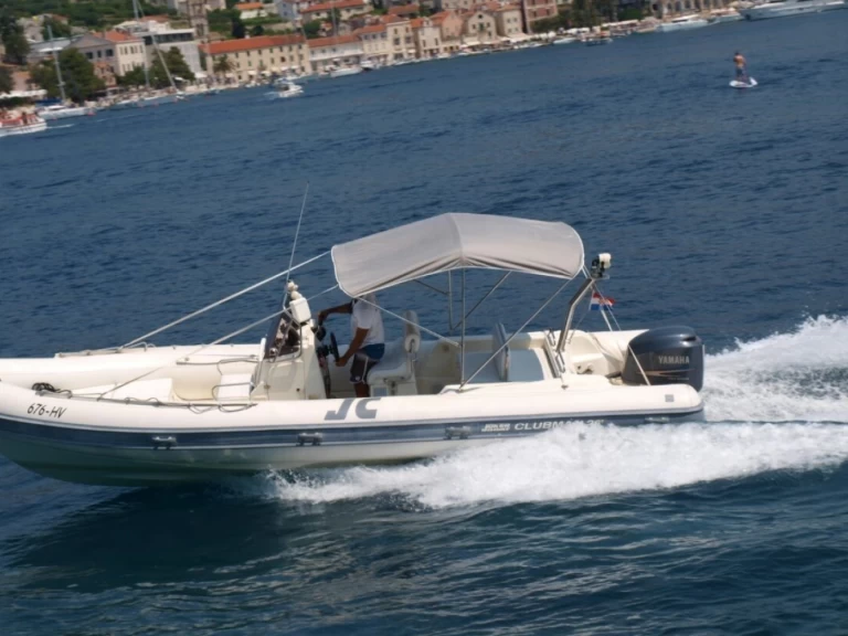 Schlauchboot mit oder ohne Skipper Joker Boat mieten in Hvar
