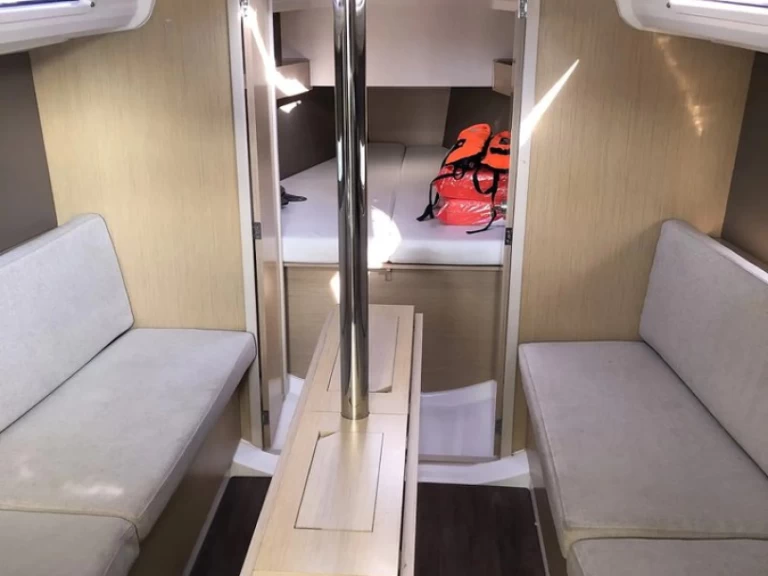 YachtCharter in Izola - Bénéteau Oceanis 30.1 auf SamBoat