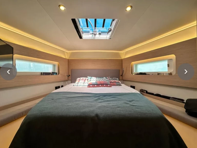 Ein Bénéteau First 53 mieten in Cugnana Verde