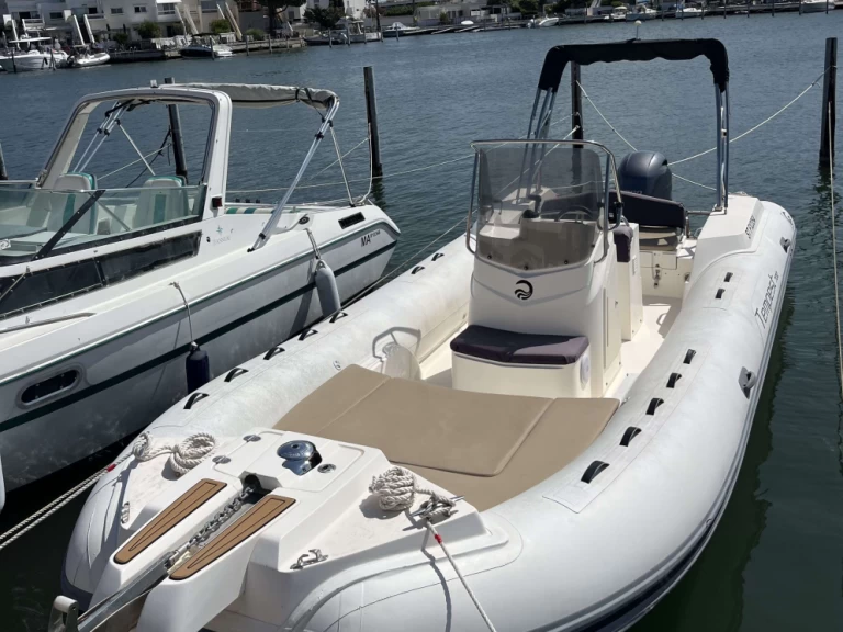 Schlauchboot mit oder ohne Skipper Capelli mieten in Sérignan