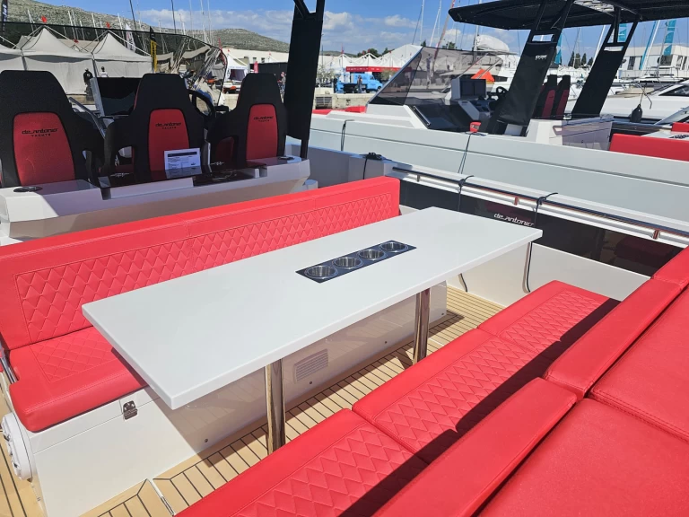 De Antonio De Antonio D32 mieten Seget Donji