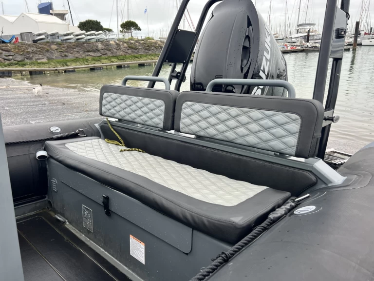 Schlauchboot mit oder ohne Skipper Highfield mieten in La Rochelle