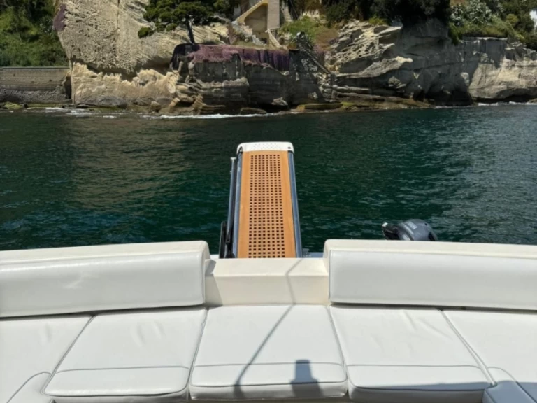 Motorboot mit oder ohne Skipper Fiart mieten in Bacoli