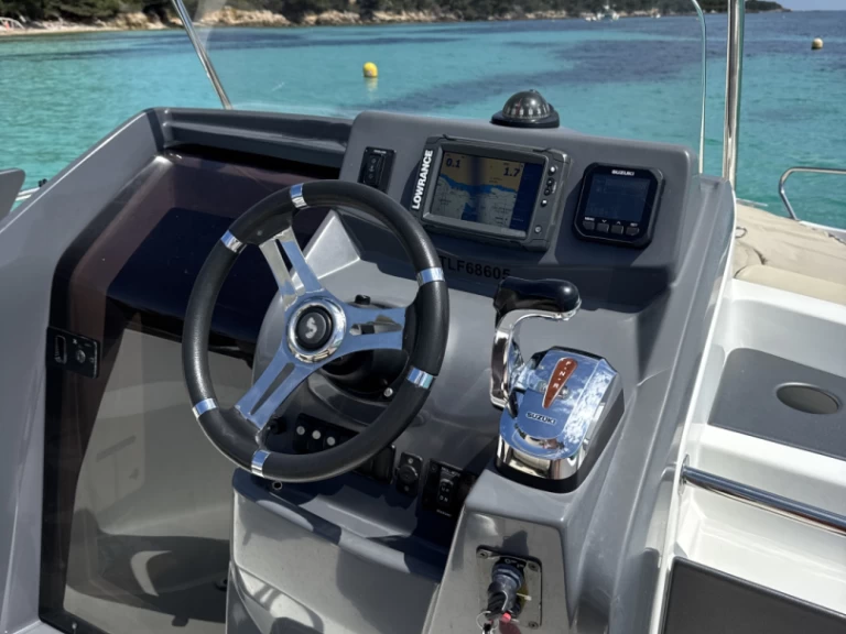 Motorboot mieten in Cannes zum besten Preis