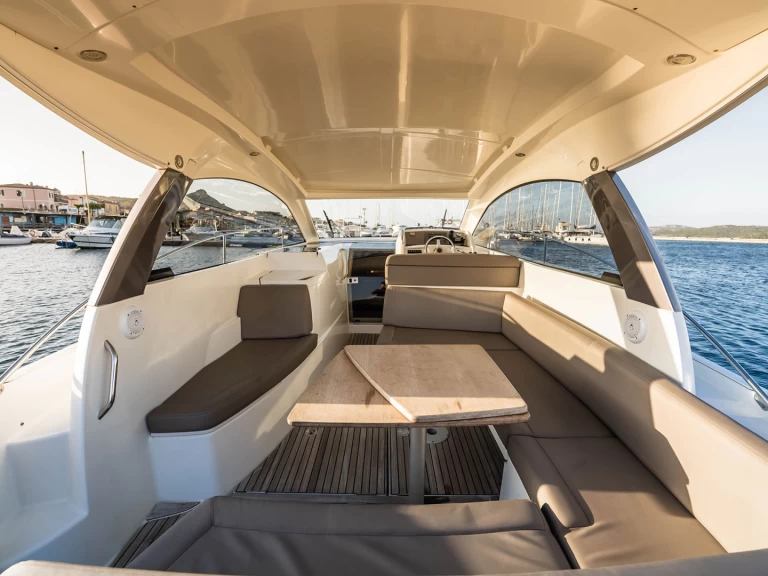 Bootsverleih Jeanneau LEADER 9 HT Madeira Islands Samboat