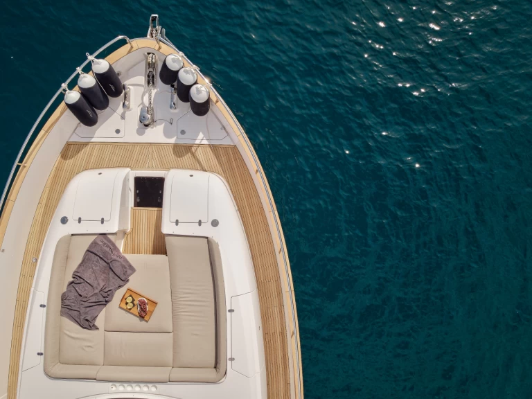 YachtCharter in Podstrana - Azimut Azimut Magellano 66 auf SamBoat