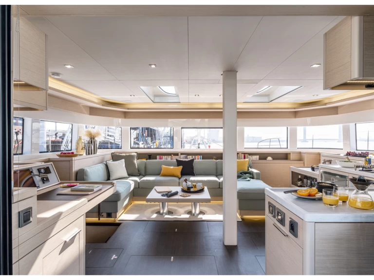 Katamaran mieten in Split zum besten Preis