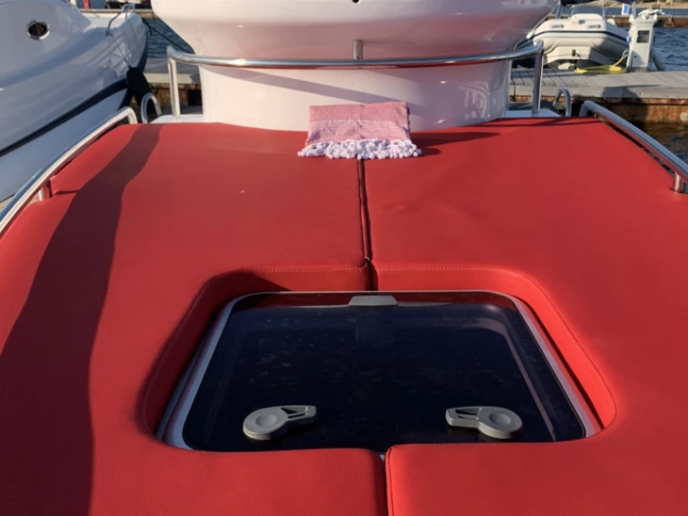 Bootsverleih Pirelli P zero 1100 Taormina Samboat