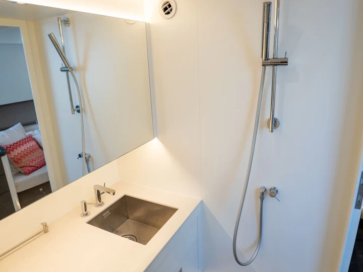 Ein Vanquish 45 Open Rollerman mieten in Théoule-sur-Mer