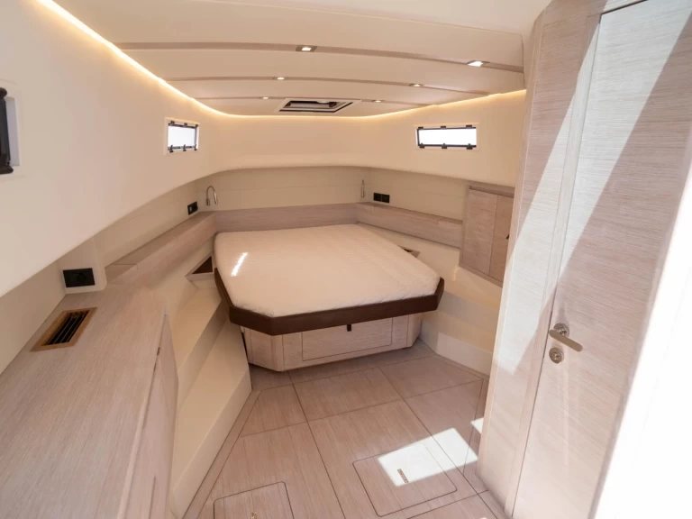 Vermietung Motorboot Pardo 43 mit Führerschein