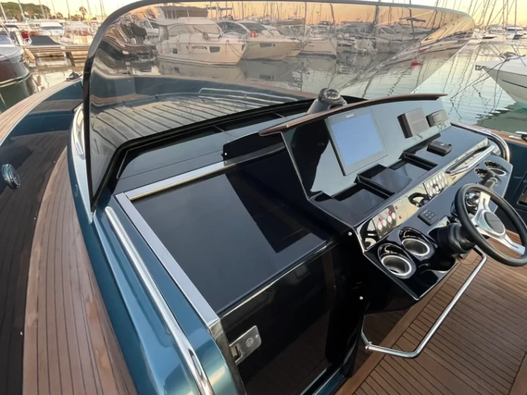 Pardo 43 Blue Bird mieten Golfe-Juan