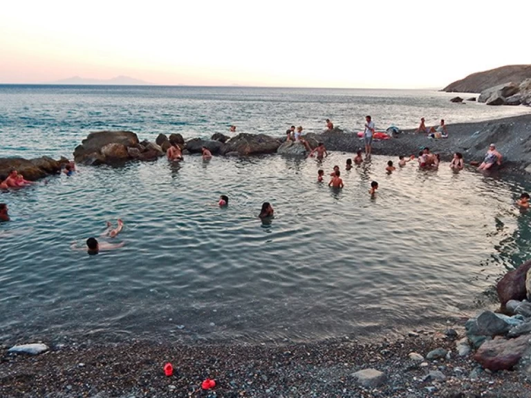 Vermietung Motorboot Rinker mit Führerschein