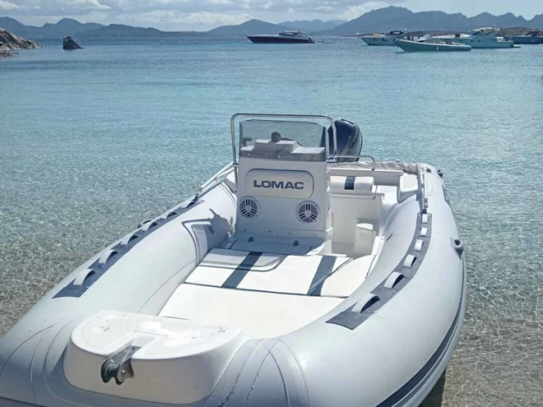 Vermietung Schlauchboot Lomac mit Führerschein