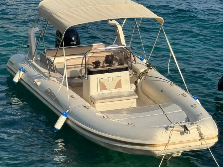 Ein Bsc BSC 65 mieten in Hvar