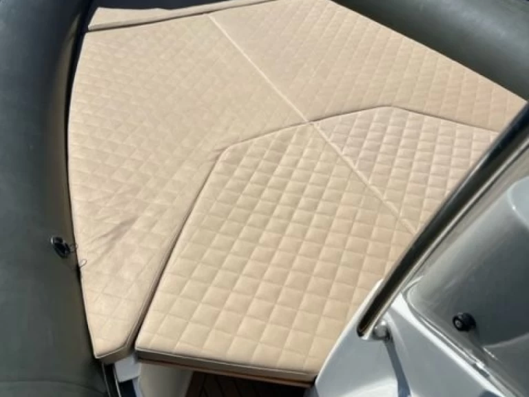 Schlauchboot mit oder ohne Skipper Capelli mieten in Port Grimaud