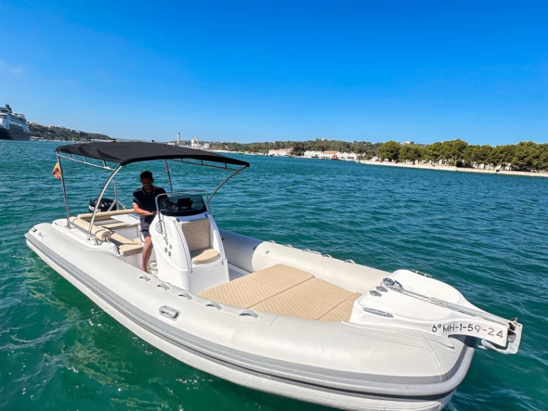 Schlauchboot mieten in Mahón - Tarpon Luxe 790