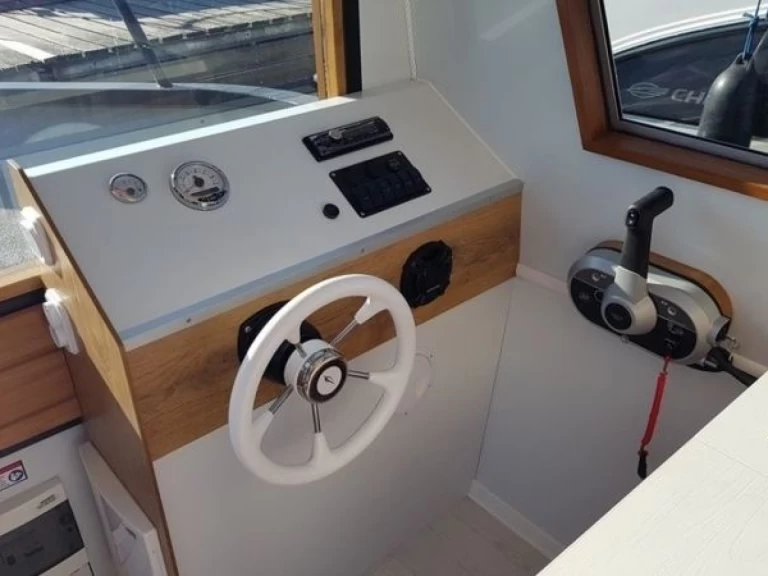 Motorboot mieten in České Vrbné - Traweller YB35