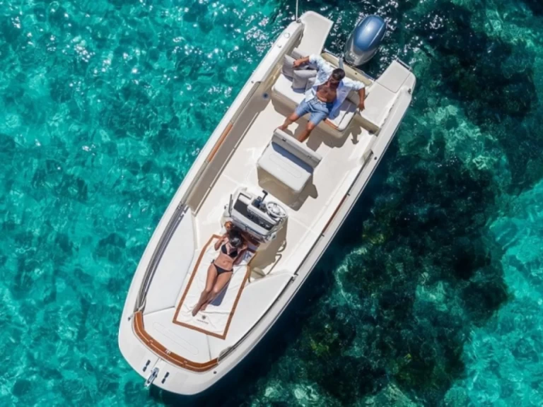 Ein Invictus  Invictus 190 FX mieten in Port du Lavandou