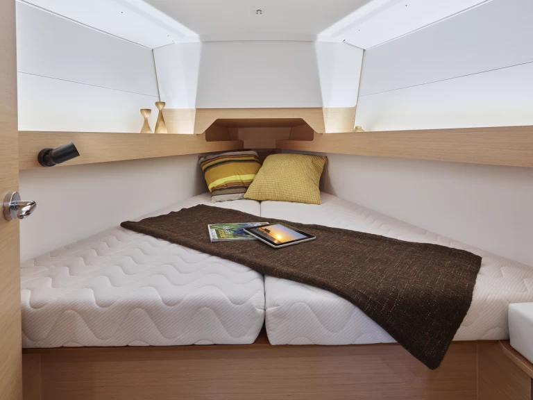 Ein Jeanneau Sun Odyssey 349 mieten in Sitges