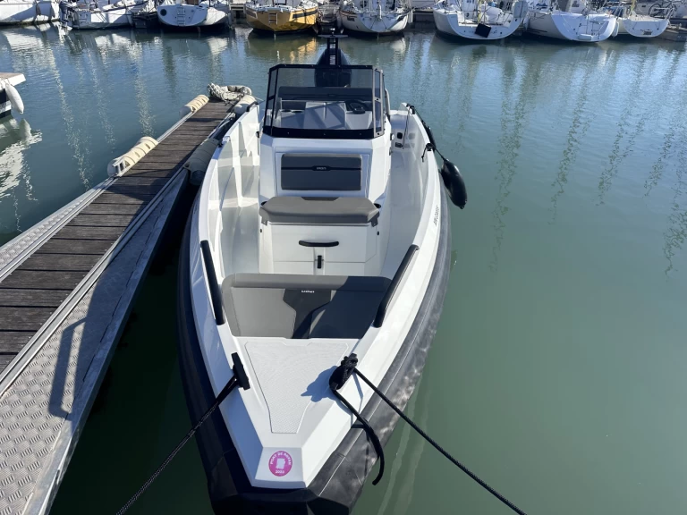Ein Iron Boat 707 mieten in La Rochelle