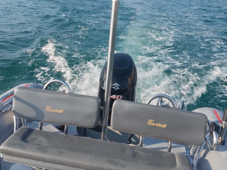 Schlauchboot mieten in Dinard zum besten Preis