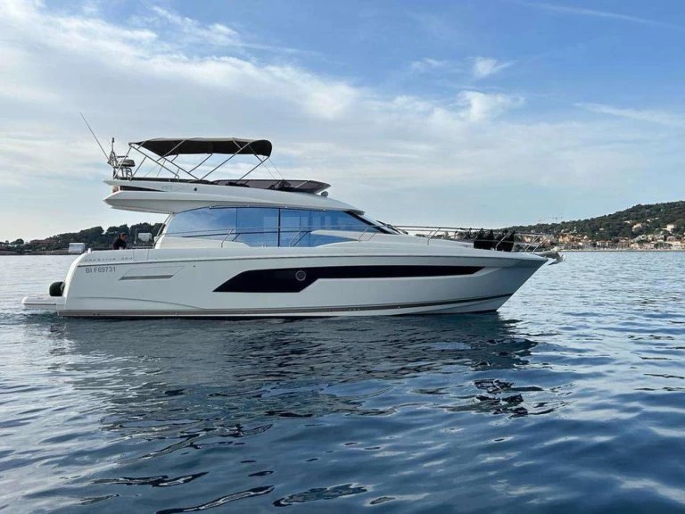 Ein Jeanneau L'Odyssee mieten in Saint-Laurent-du-Var