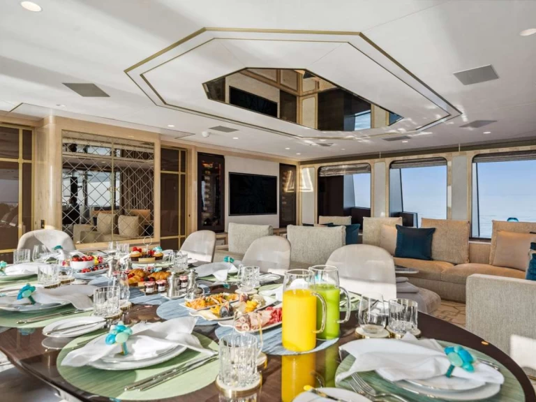 YachtCharter in Dubai - Benetti BOMBAY auf SamBoat