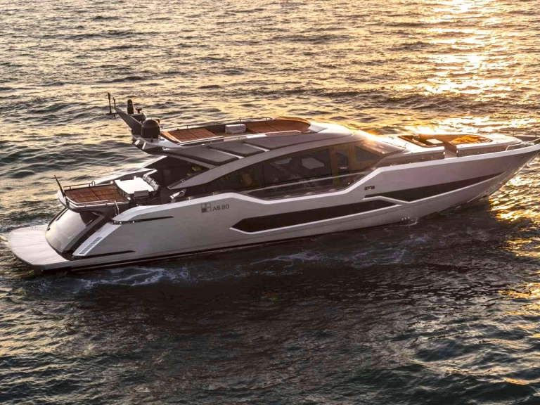 Yacht mieten in Sardinien zum besten Preis