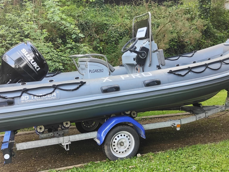 Vermietung Schlauchboot 3D Tender mit Führerschein