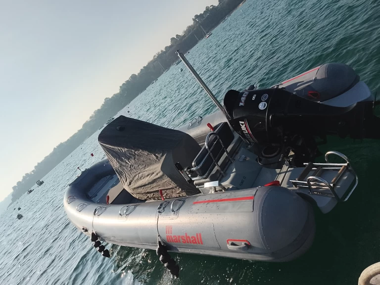 Schlauchboot mieten in Dinard zum besten Preis