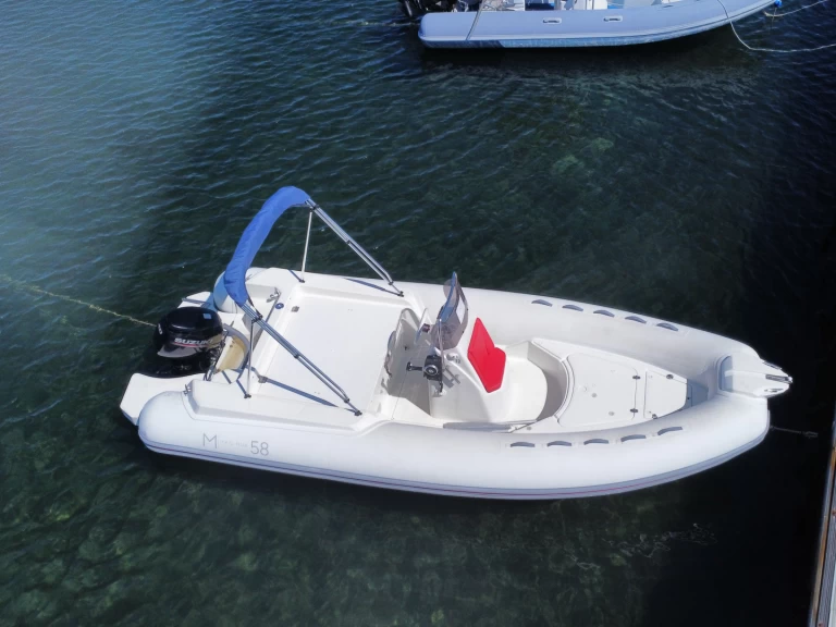 Ein Magnus 5,80 mieten in Porto Rotondo