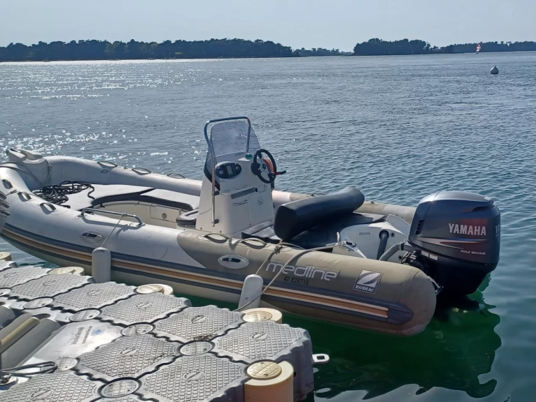 Schlauchboot mieten in Larmor-Baden zum besten Preis