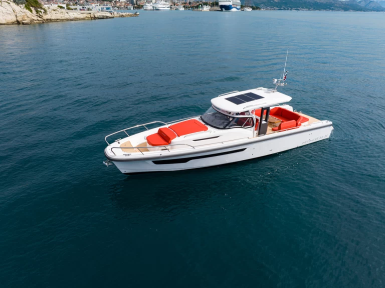 Motorboot mit oder ohne Skipper Nimbus mieten in Split