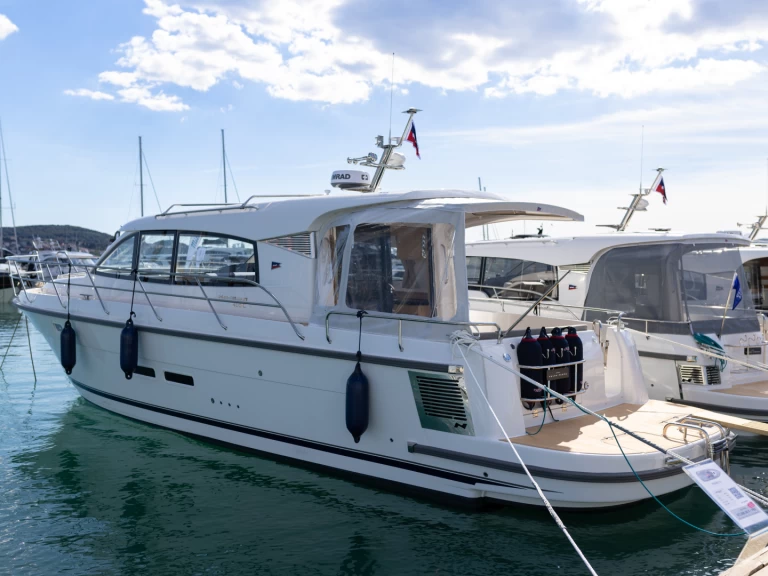 Motorboot mieten in Split zum besten Preis