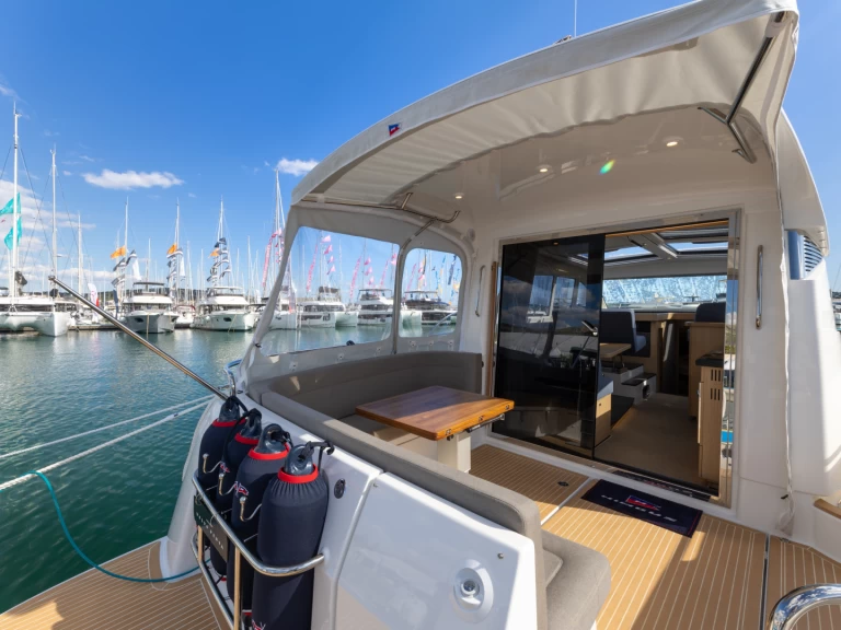 Nimbus Nimbus 405 Coupé mieten Split