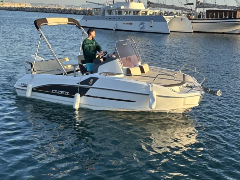 Vermietung Motorboot Bénéteau mit Führerschein