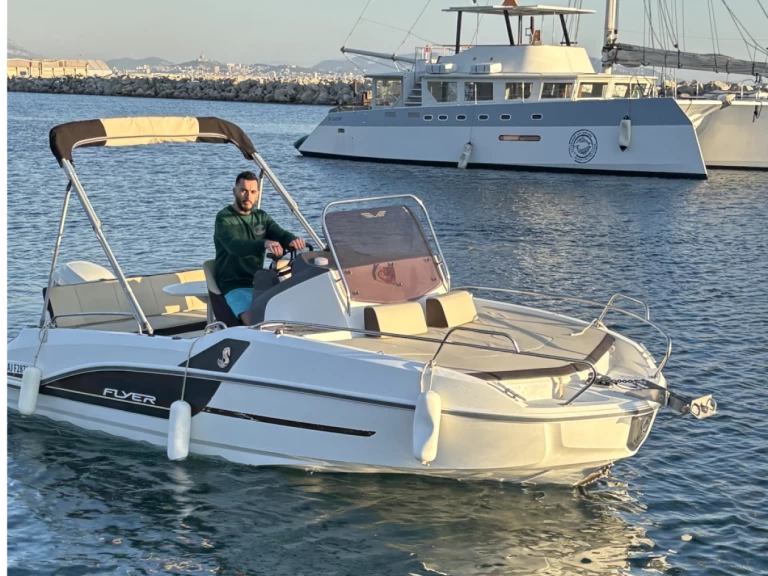 Bénéteau Flyer 500 Sun Deck mieten Marseille