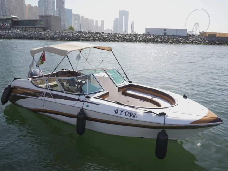 Motorboot mit oder ohne Skipper Sealine mieten in Dubai