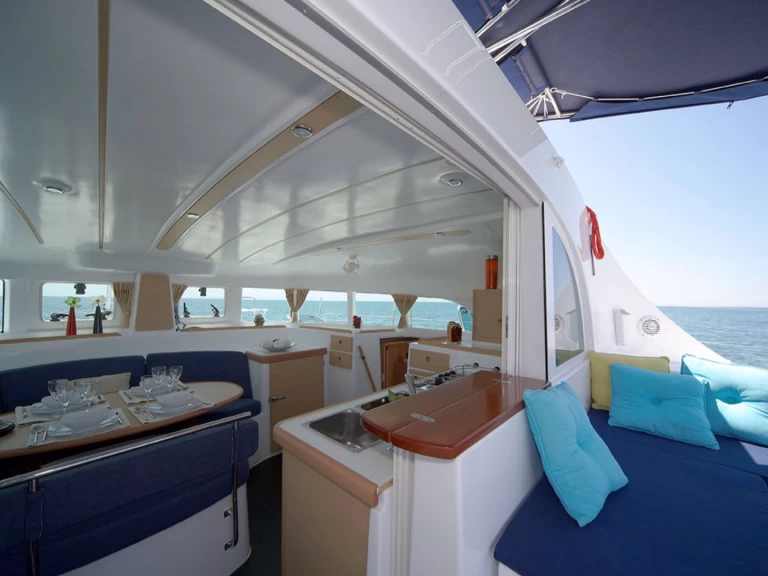 YachtCharter in Tikehau - Lagoon Lagoon 380 S2 auf SamBoat