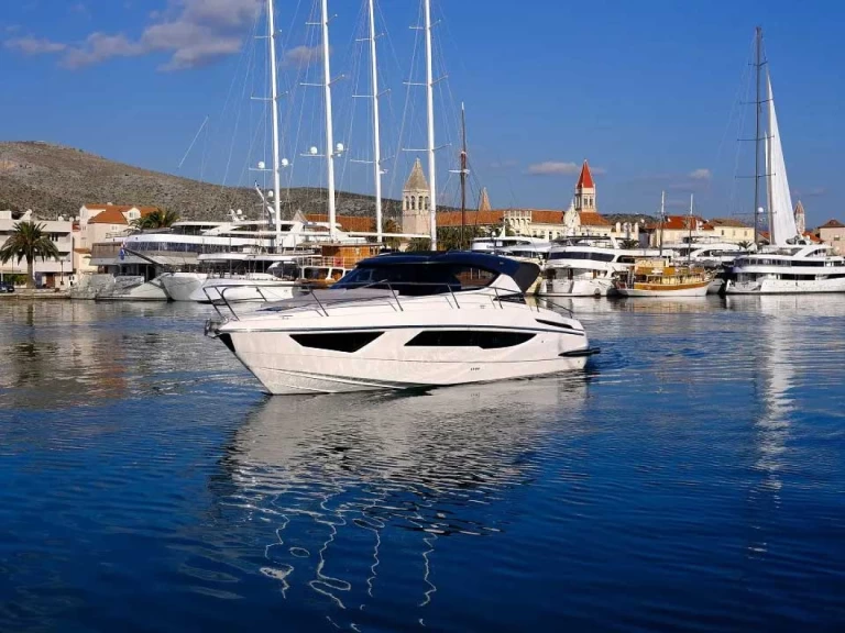 Boot mieten Trogir günstig Focus Power 36