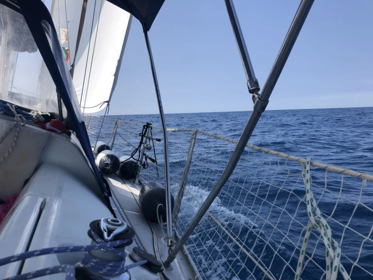 Ein Jeanneau Sun Odyssey 40 mieten in Menton
