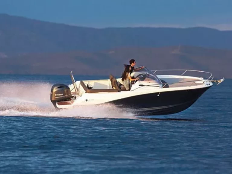 Motorboot mit oder ohne Skipper Jeanneau mieten in Bastia Port