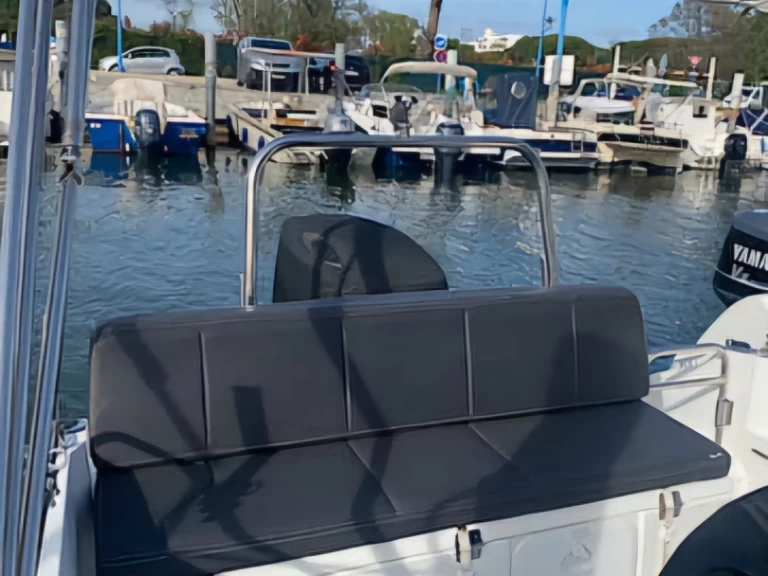 Bénéteau Flyer 6.6 SPACEdeck mieten Monaco