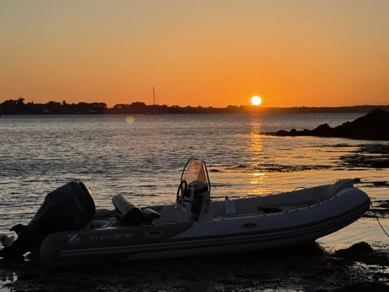 Vermietung Schlauchboot Zodiac mit Führerschein