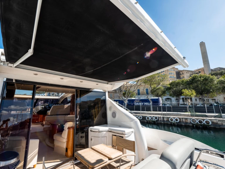 Yacht mieten in St. Julian's - Sunseeker Predator 52